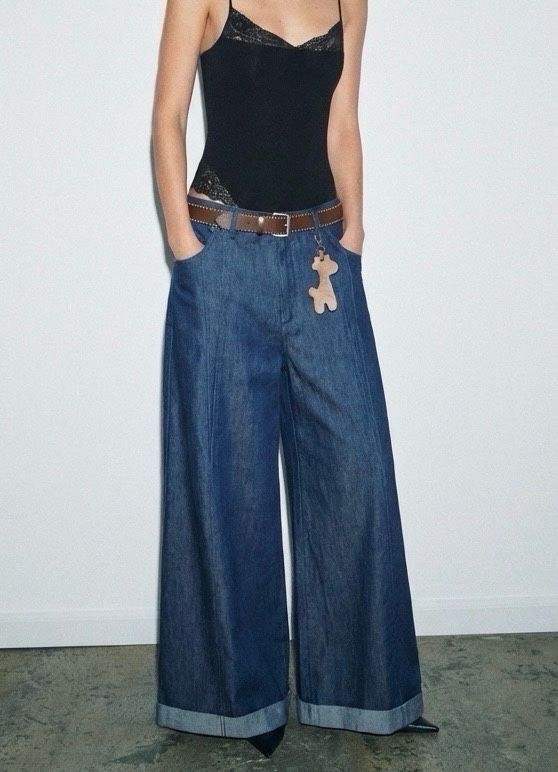 Cropped Wide Leg Jeans