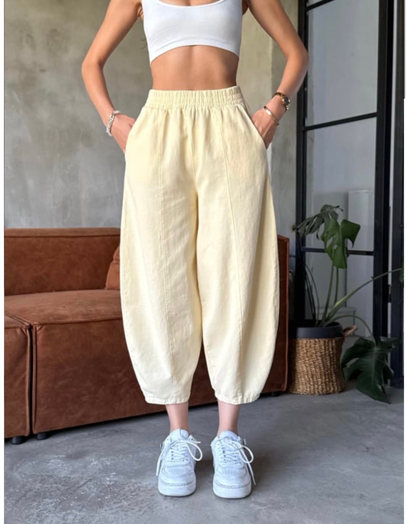 Linen Barrel-Leg Pants