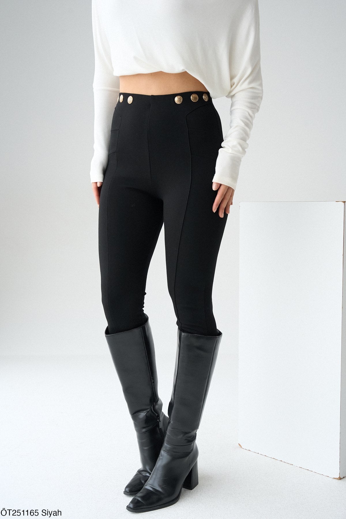 Button-Detail Tights