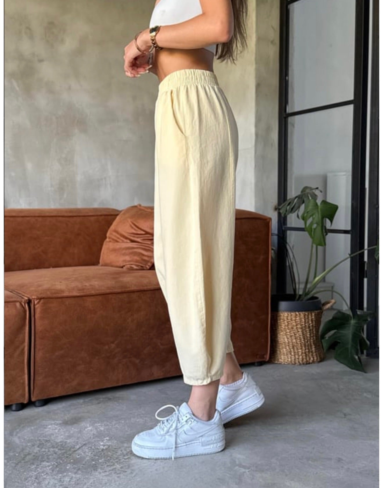 Linen Barrel-Leg Pants