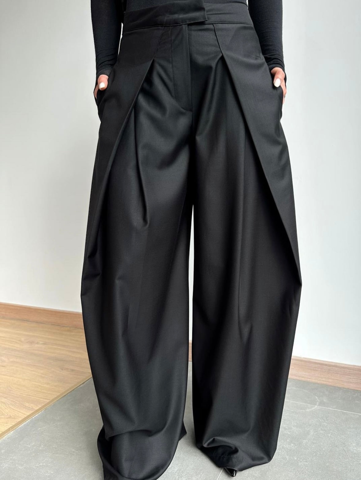 Drape-front pants