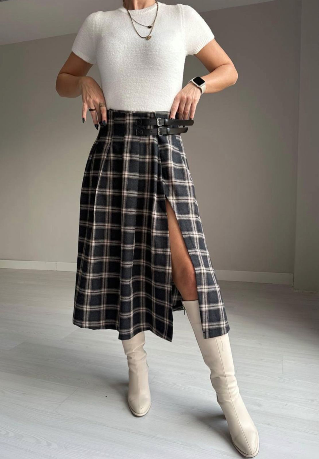 Checked midi skirt with slit