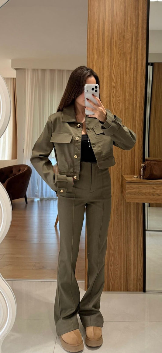 Two-Piece Button Set